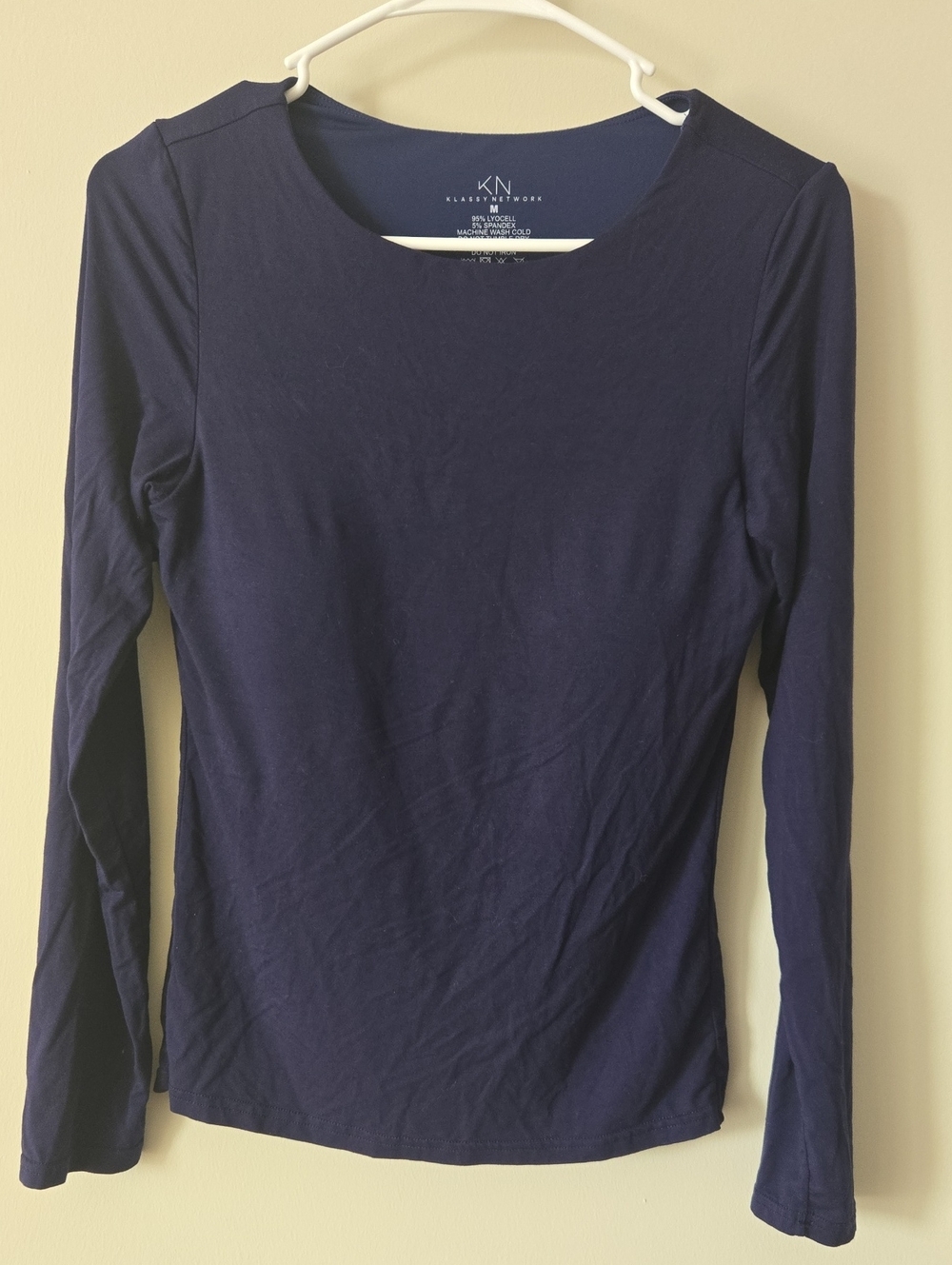 Klassy Network Scoop Neck Braless Top In Navy